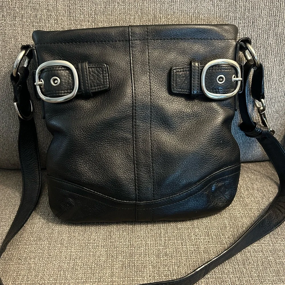 Coach Soho Black Leather Shoulder Convertible Strap Bag with Silver Hardware